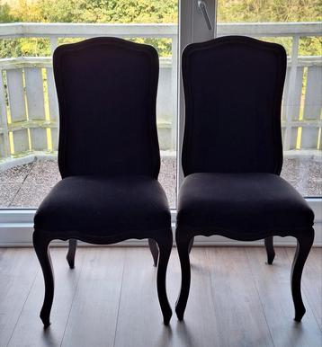 Mooie sierlijke eetkamerstoelen  beschikbaar voor biedingen