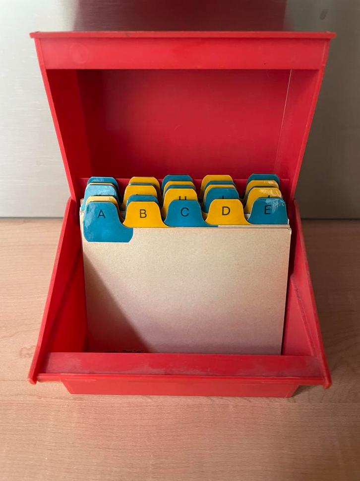 Vintage Esselte Kaartenbak met tabbladen, Hobby en Vrije tijd, Overige Hobby en Vrije tijd, Gebruikt, Ophalen of Verzenden