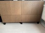 Mooie Besta  İkea tv meubel met spoed weg, Doe-het-zelf en Verbouw, Verwarming en Radiatoren, Ophalen, 30 tot 80 cm, Radiator
