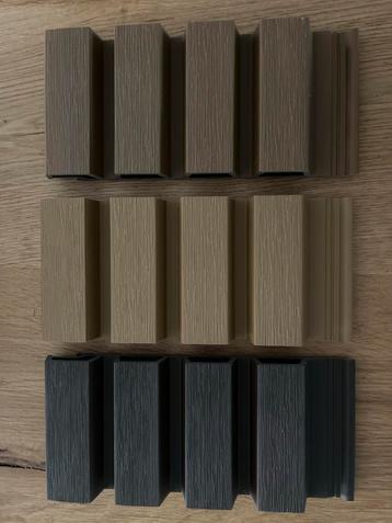Composiet Schutting Samples - Teak, Eiken, Walnoot beschikbaar voor biedingen