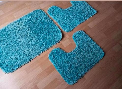 Blokker Hoogpolig badmat en 2 wc matten aqua blauw Ehv geldr, Huis en Inrichting, Badkamer | Badtextiel en Accessoires, Zo goed als nieuw