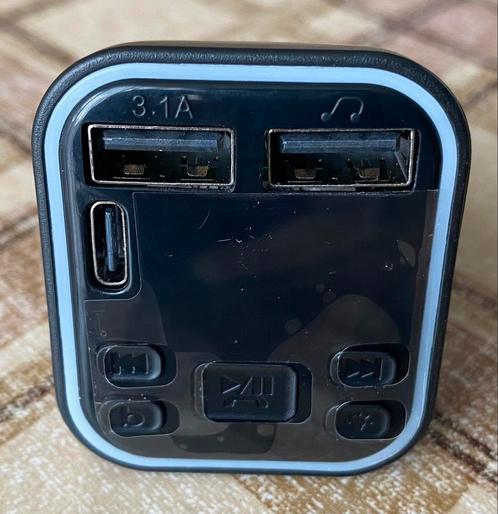 NIEUWE FM Transmitter met Bluetooth usb mp3 voor in de auto, Telecommunicatie, Carkits, Nieuw, Opbouw, Apple iPhone, Ophalen of Verzenden