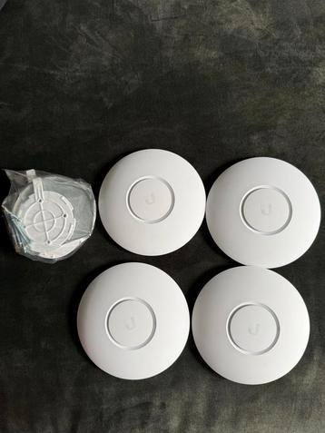 4x Unifi NanoHD Access Points beschikbaar voor biedingen