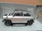 Mooi Model Mini 1/18, Hobby en Vrije tijd, Modelauto's | 1:18, Solido, Ophalen of Verzenden, Zo goed als nieuw, Auto