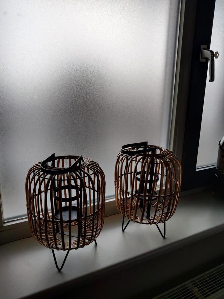 Set van 2 rotan lantaarns / kaarsenhouders 🕯️, Huis en Inrichting, Woonaccessoires | Kandelaars en Kaarsen, Gebruikt, Minder dan 25 cm