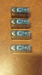Vier relais Omron G7SA-3A1B 24VDC, Hobby en Vrije tijd, Elektronica-componenten, Ophalen of Verzenden, Zo goed als nieuw