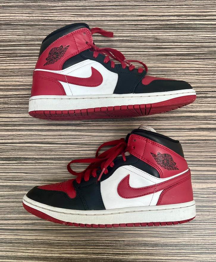 Nike AIR Jordan 1 MID - Sneakers hoog mt 38,5, Kleding | Heren, Schoenen, Sportschoenen, Overige kleuren, Ophalen of Verzenden
