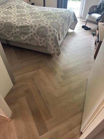 VISGRAAT PVC-VLOER!! VISGRAAT PVC-VLOER!! beschikbaar voor biedingen