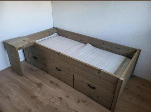 Heel mooi 1p steigerhout kajuitbed met bureau en ladenkast, Huis en Inrichting, Slaapkamer | Bedden, Zo goed als nieuw, Eenpersoons