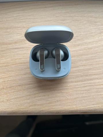 JBL Live Pro 2 draadloze oordopjes beschikbaar voor biedingen