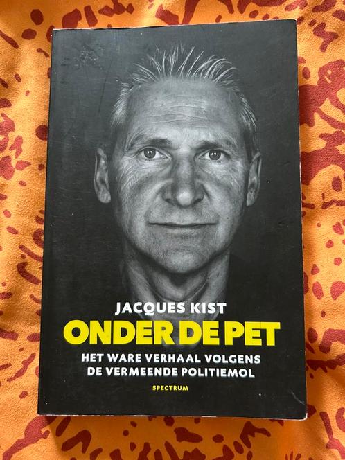 Gloednieuwe Biografie. Onder de Pet. TIP!, Boeken, Biografieën, Nieuw, Ophalen of Verzenden
