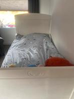 Frans bed, met matras en topper 110 breed bij 190 lang, Huis en Inrichting, Slaapkamer | Bedden, 190 cm of minder, Crème, Gebruikt