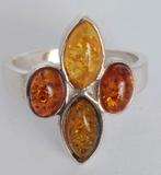 Zilveren ring met amber barnsteen 925 zilver Maat 16, Sieraden, Tassen en Uiterlijk, Ringen, Ophalen of Verzenden, Kleiner dan 17