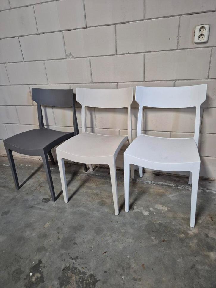 Stapelbare Stoelen - Wit, Zand, Grijs, Huis en Inrichting, Stoelen, Ophalen of Verzenden