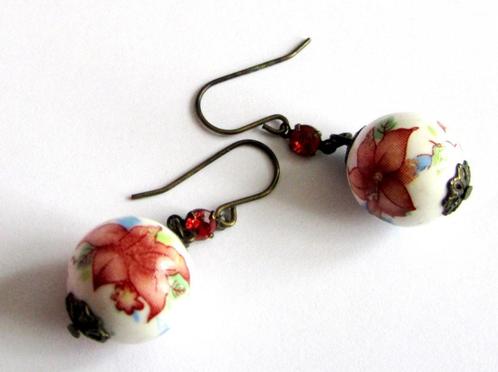 Prachtige Oude antieke porselein oorbellen, Sieraden, Tassen en Uiterlijk, Oorbellen, Hangers, Verzenden