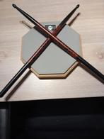 drum/oefenpad met stokjes, Muziek en Instrumenten, Ophalen, Zo goed als nieuw, Trommel