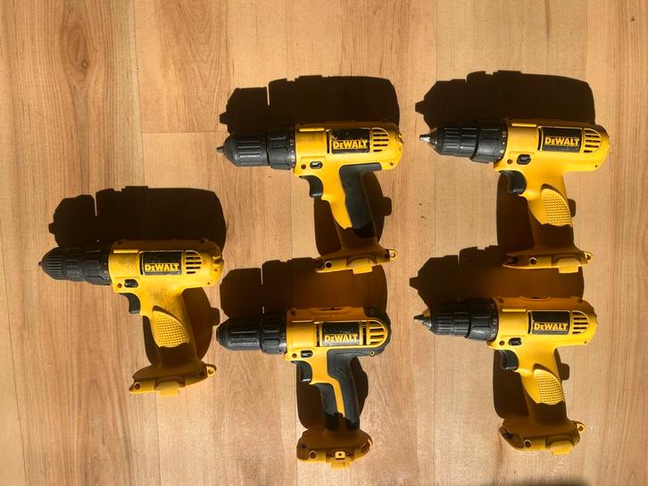 DeWalt 12V boormachine DW907 en DC740, Doe-het-zelf en Verbouw, Gereedschap | Boormachines, Gebruikt, Boor- en Schroefmachine