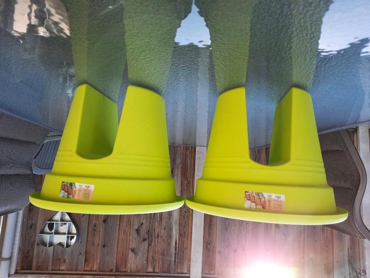 2 Grote Gele (Balkon)Bloembakken In Nieuwstaat!, Tuin en Terras, Bloembakken en Plantenbakken, Zo goed als nieuw, Kunststof, Balkon