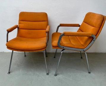 2 Artifort Geoffrey Hardcourt stoelen  beschikbaar voor biedingen