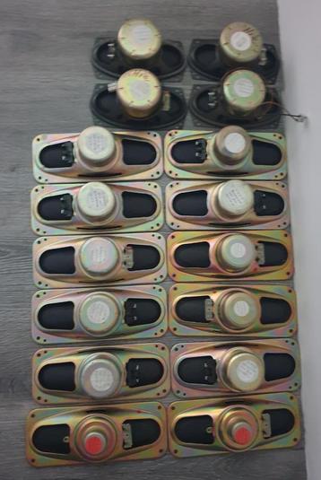 16 Vintage ovale Philips bas-mid en breedbanders beschikbaar voor biedingen