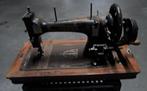 Te koop gebruikt ouderwets handnaaimachine merk Naumann., Antiek en Kunst, Ophalen
