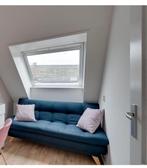 Sofa bed with pink cushions, Huis en Inrichting, Slaapkamer | Slaapbanken, Ophalen of Verzenden, Zo goed als nieuw