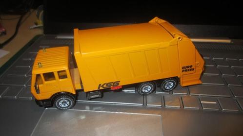 SIKU,Container wagen, Hobby en Vrije tijd, Modelauto's | 1:50, Zo goed als nieuw, Bus of Vrachtwagen, SIKU, Ophalen of Verzenden