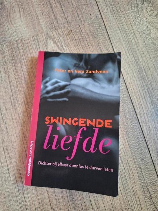 Swingende liefde - Peter En Vera Zandveen, Boeken, Overige Boeken, Zo goed als nieuw, Ophalen of Verzenden