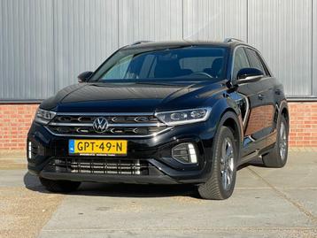 Volkswagen T-ROC 1.5 TSI 150pk R-Line Camera / Carplay beschikbaar voor biedingen