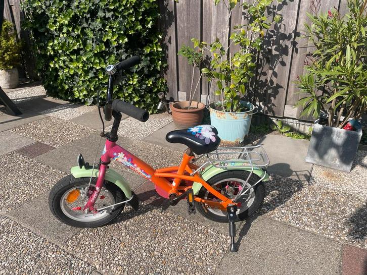Loekie Kinderfietsje 12 inch, Fietsen en Brommers, Fietsen | Kinderfietsjes, Gebruikt, Zijwieltjes, Ophalen of Verzenden