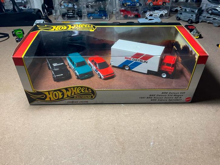 Hot Wheels Premium Diorama - BRE Datsun (1), Hobby en Vrije tijd, Modelauto's | Overige schalen, Nieuw, Auto, Ophalen of Verzenden