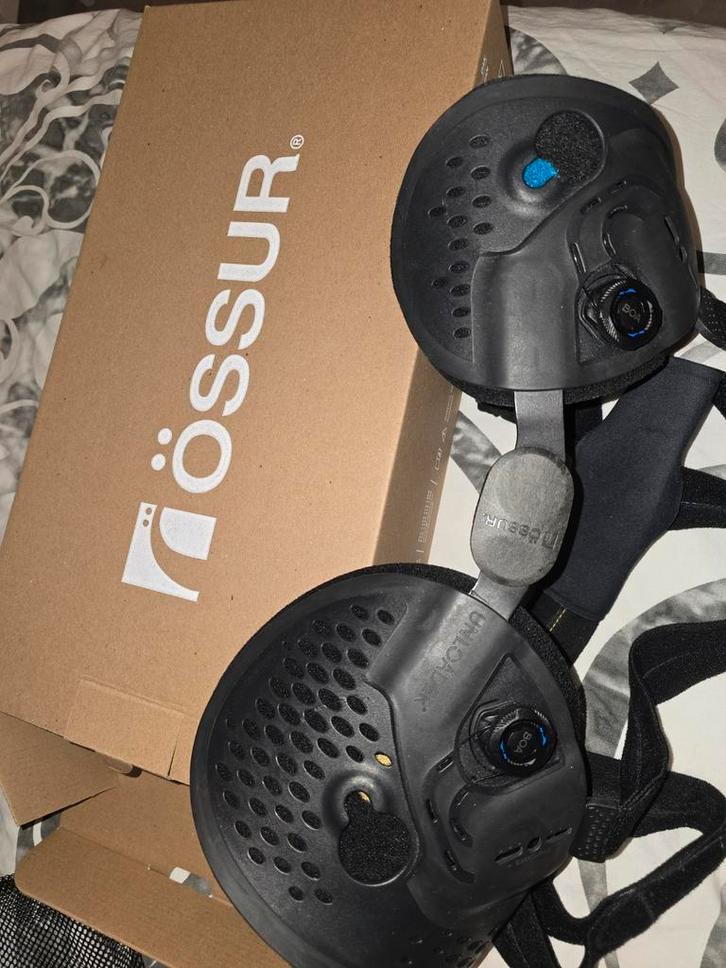 Medische kniebrace met scharnieren, Sport en Fitness, Fitnessapparatuur, Gebruikt, Overige typen, Benen, Kunststof, Ophalen of Verzenden