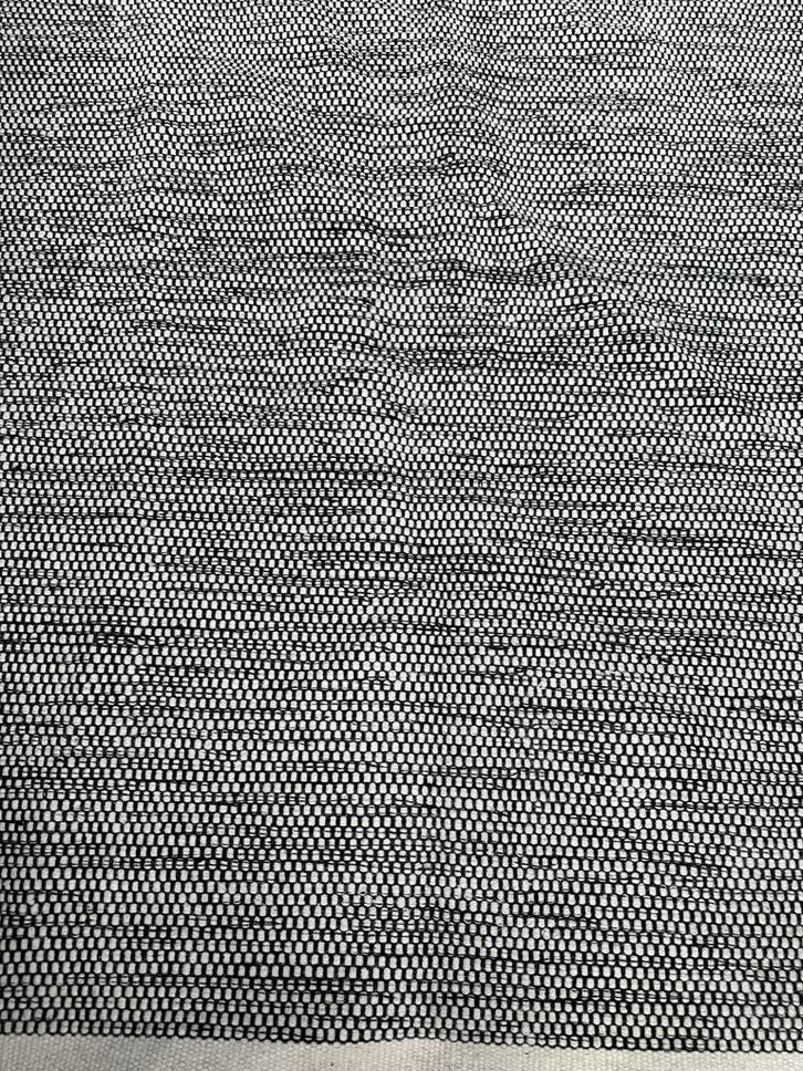 Vloerkleed , wol , zwart -gebroken wit, Huis en Inrichting, Stoffering | Tapijten en Kleden, Zo goed als nieuw, 150 tot 200 cm