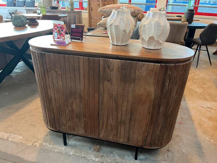 Magazijn leegverkoop dressoir retro Noor mangohout ribbel, Huis en Inrichting, Woonaccessoires | Overige, Nieuw, Ophalen of Verzenden