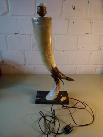 vintage hoornlamp mid-century Frankrijk 50er beschikbaar voor biedingen