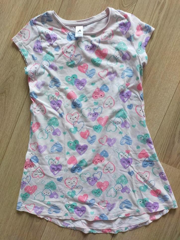 Zgan! Schattig roze nachthemd met hartjes van C&A. Mt 128, Kinderen en Baby's, Kinderkleding | Maat 128, Zo goed als nieuw, Meisje