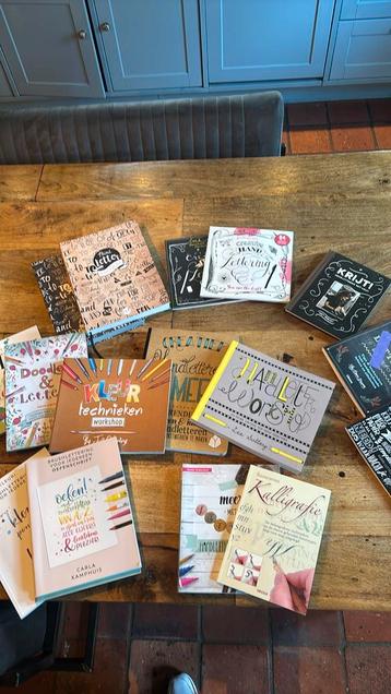 Handletter Boeken beschikbaar voor biedingen