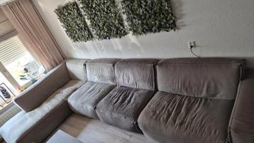 La Maison hoekbank beschikbaar voor biedingen