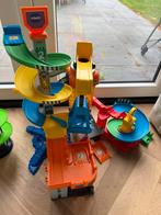 V-tech racebaan met hijskraan, Kinderen en Baby's, Speelgoed | Vtech, Ophalen of Verzenden, Zo goed als nieuw