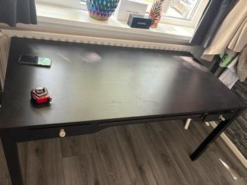 Zwart bureau 150 x 75 cm