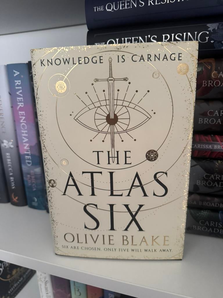 Fairyloot the atlas six, Verzenden, Zo goed als nieuw