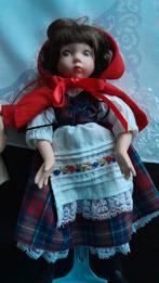 2 Aston-Drake Popjes: Assepoester & Roodkapje, Ophalen of Verzenden, Zo goed als nieuw, Overige typen