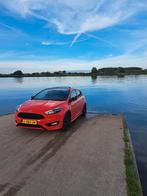 Ford Focus 1.5 red edition 5-deurs 2017 Rood schuif kantel, Auto's, Ford, 65 €/maand, 1498 cc, 1225 kg, 4 cilinders