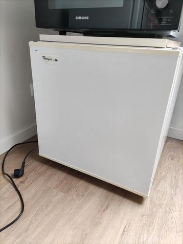 Whirlpool vriezer. Perfecte aanvulling, veel ruimte  beschikbaar voor biedingen