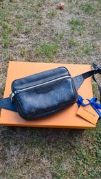 Originele Louis Vuitton Bumbag.  Wauw Wauw, Ophalen of Verzenden, Zo goed als nieuw, Zwart