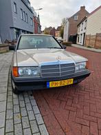 Mercedes-Benz 190-Serie 2.0 E K6 1988 Beige, Achterwielaandrijving, 1097 kg, 118 pk, 4 cilinders