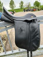 KN dressuurzadel medium boom 17,5/18 inch, Dieren en Toebehoren, Paarden en Pony's | Zadels, Ophalen of Verzenden, Gebruikt, Dressuur
