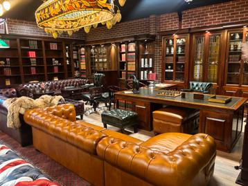 Boekenkasten / bibliotheekkasten / vitrine/ drankkasten beschikbaar voor biedingen