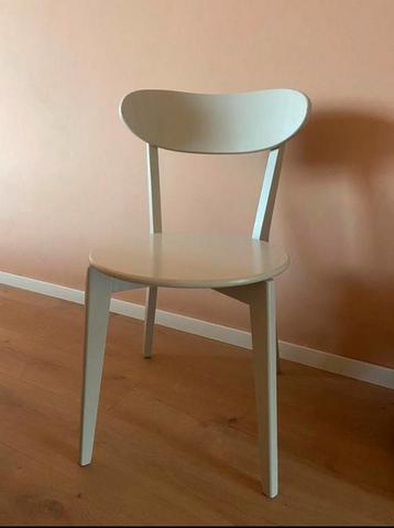 Stoelen beschikbaar voor biedingen
