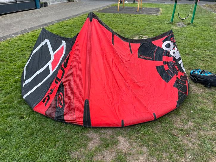 Ozone enduro V1 kite 7m met bar, Watersport en Boten, Kitesurfen, Gebruikt, Kite, 7 m², Geen board, Ophalen of Verzenden